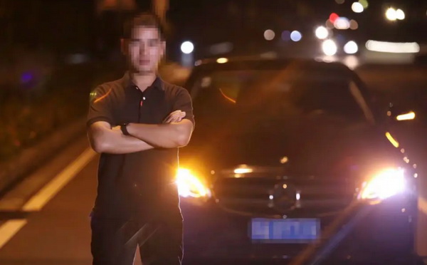 租豪车伪装富豪诈骗几十名女性的文盲被抓 - 法度网 租豪车伪装富豪诈骗几十名女性的文盲被抓